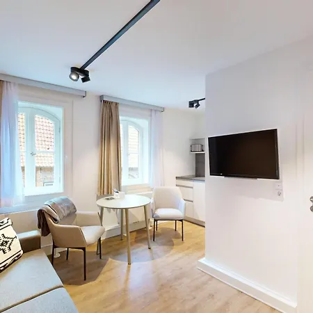 07 No 8a Boardinghouse Апартаменты *