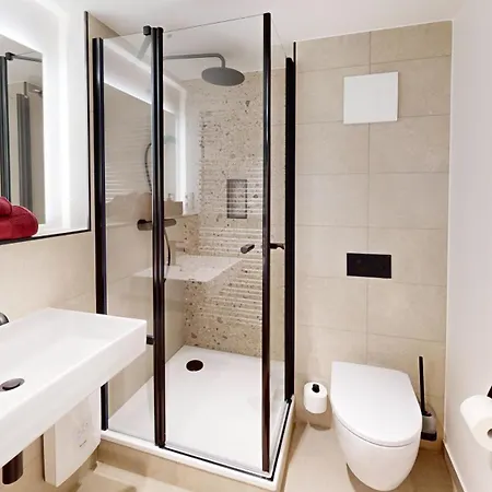 아파트 07 No 8a Boardinghouse *